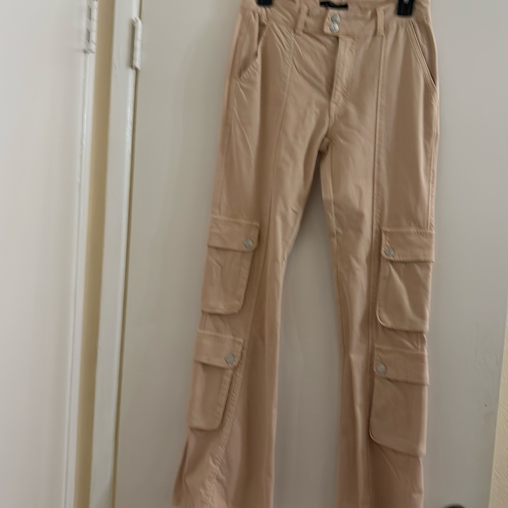 Brand new trendy pants